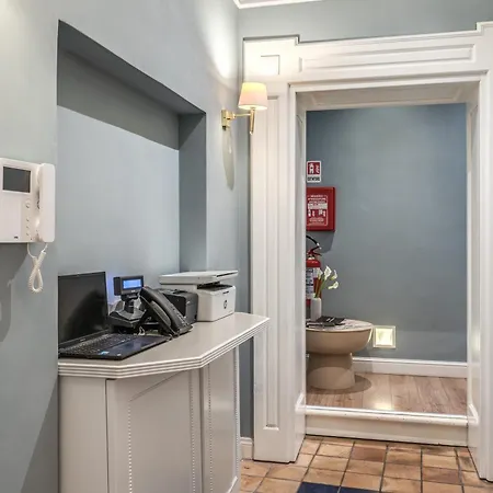 Townhouse Condotti 29 Guest house 4*