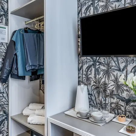 Townhouse Condotti 29